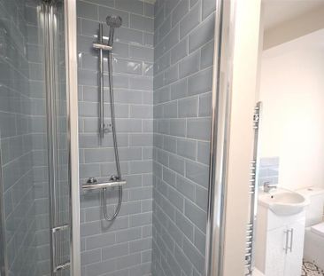 2 bedroom terraced house to rent - Photo 5