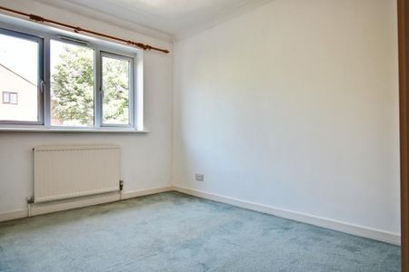 1 bedroom ground floor flat to rent - Photo 4