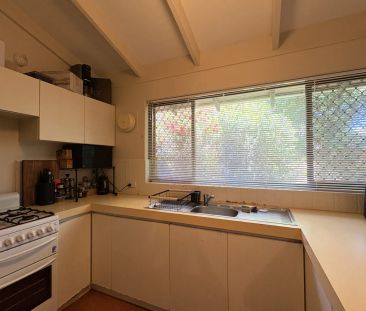 WHISPER QUIET TWO BEDROOM VILLA - Photo 5