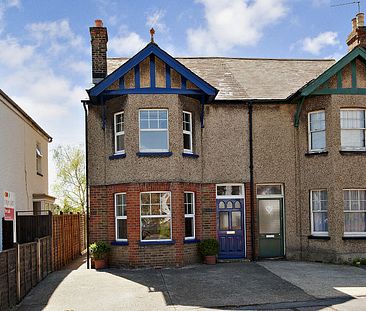 Spacious Ground Floor 2 Bedroom Maisonette with Garden and Parking to Let in Burnham - Photo 1