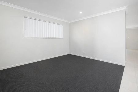 50 Chorus Crescent, Ripley QLD 4306 - Photo 5