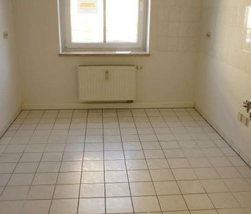 **TOP Whg. mit Laminat - ruhige Lage - Bad mit Fenster - sep. Küche** - Photo 1