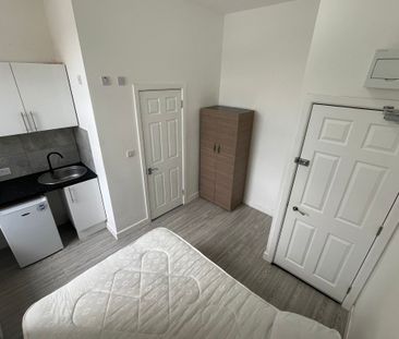 STUNNING STUDIO – LEWISHAM – ASAP - Photo 1