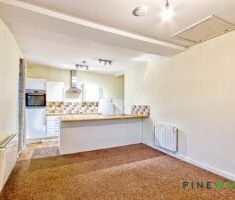 2 BEDROOM Apartment - First Floor - Photo 2