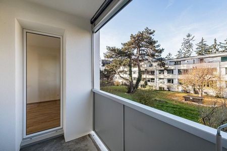 Urban apartment in a quiet side street - Photo 5