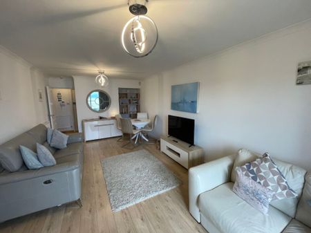 Crawshay Court, Swansea, SA3 - Photo 3