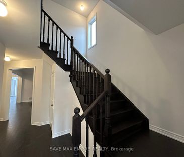 Detached Home For Lease | X8123118 - Photo 4