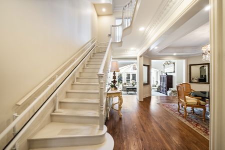 For Lease - 18 Lowther Avenue, Toronto, Ontario - Photo 3