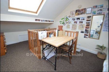 3 Bedroom Houses in Hyde Park Leeds - Photo 3