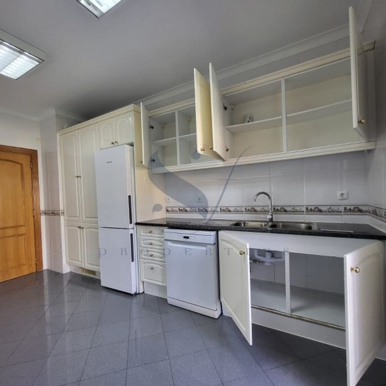2 room luxury Flat for rent in Sintra, Portugal - Photo 1