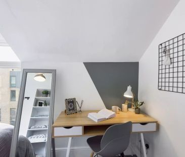 5 Bedroom House - Photo 2