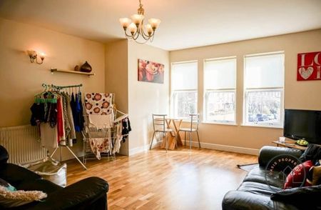 2 Broomfield Cres, Leeds, LS6 3DD - Photo 3