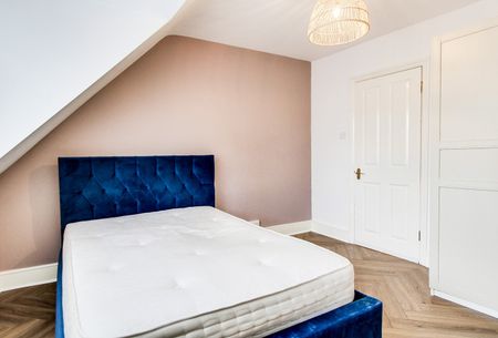 2 Bed Penthouse, Spencer Road, CR2 - Photo 2