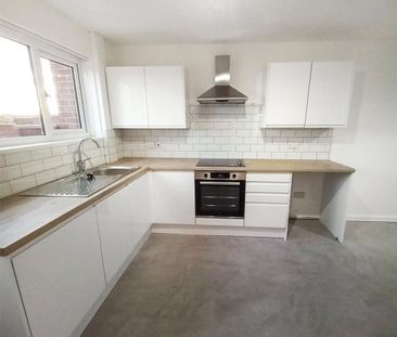 3 bedroom terraced house to rent - Photo 6