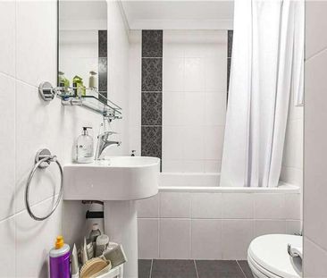 Boileau Road, London, SW13 - Photo 2