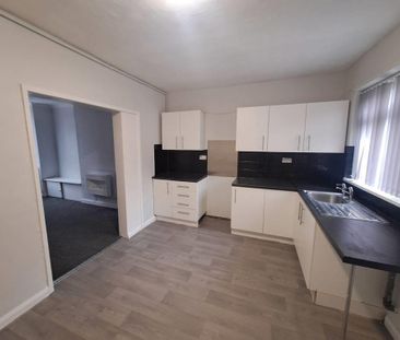 3 bedroom terraced house to rent - Photo 4