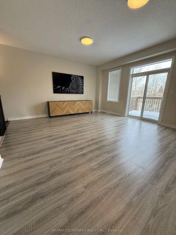 445 Ontario Street S #35 - Photo 2