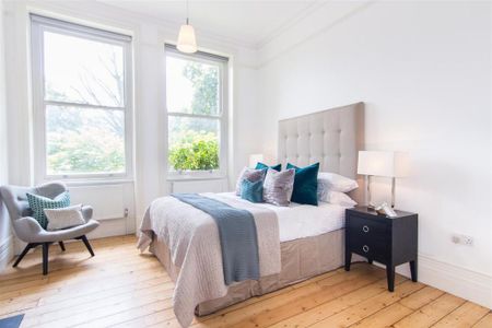 3 bedroom flat to rent - Photo 3