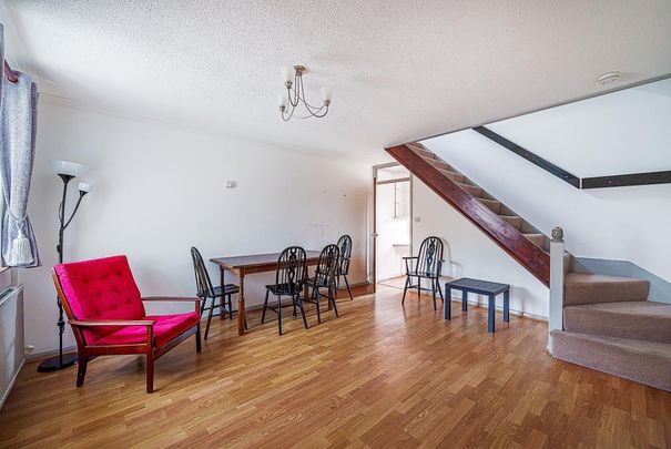 2 bedroom semi-detached house to rent - Photo 1