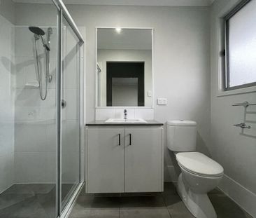 Modern And Unique Layout With Dual Access - Photo 2