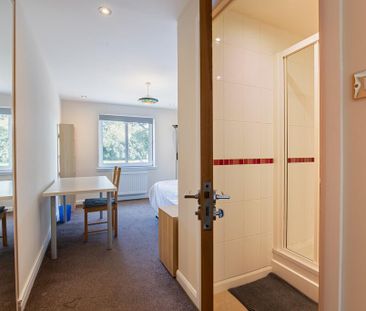 3 bedroom apartment to rent - Photo 3
