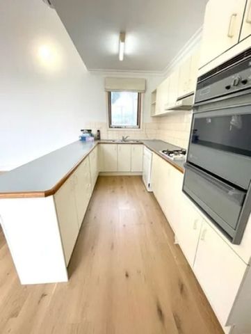 Victorian Home in Sought After Richmond - Photo 4