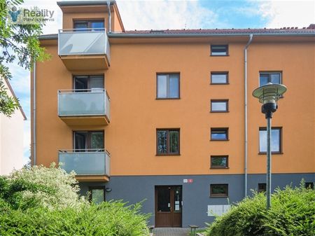 Pronájem 2+kk s parkovacím stáním v ulici K Zahradnictví - Фото 4