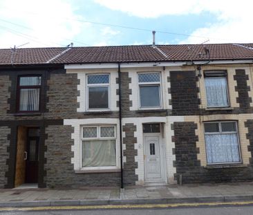 3 bedroom terraced house to rent - Photo 3