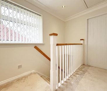 3 bedroom Semi-detached house to rent - Photo 1