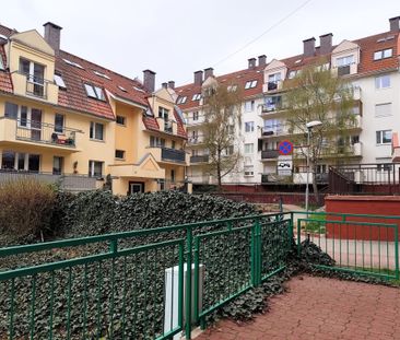 Duża kawalerka z balkonem - Zdjęcie 2