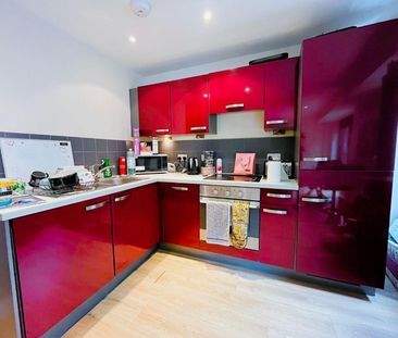 2 bedroom Flat To Let - Photo 5