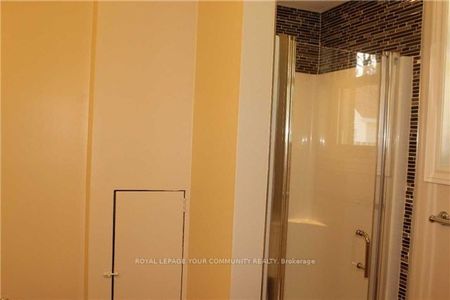 For Lease - 303 Kenwood Avenue, Georgina, Ontario - Photo 4