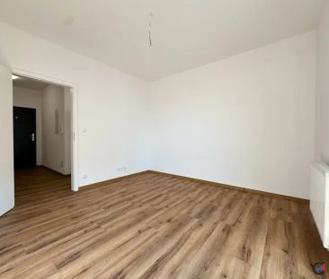 Pronájem bytu 2+kk s balkónem a parkovacím stáním, Dašice - Photo 2