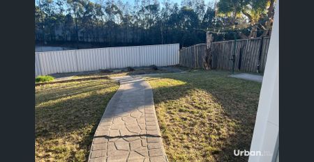 Four Bedroom Large Family Home! - Photo 5