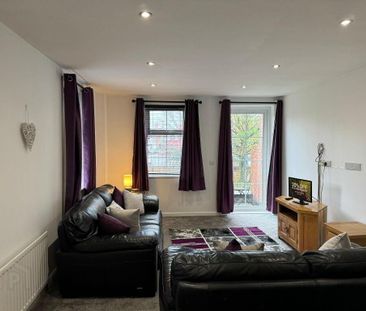 Bell Towers, 6 Bell Towers South, Ormeau Road, Belfast, BT6 0GR - Photo 1