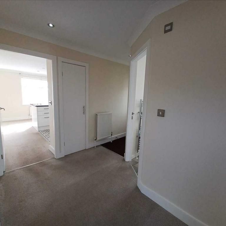 2 bedroom bungalow to rent - Photo 1