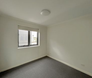 Brand new carpet, three bright rooms with windows, and two parking ... - Photo 5