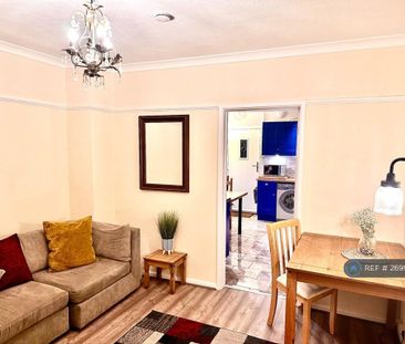 3 bedroom terraced house to rent - Photo 1