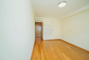 Apartamento T4 em Lisboa