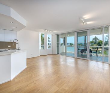 Beautifully Renovated Apartment On The Water! - Photo 1