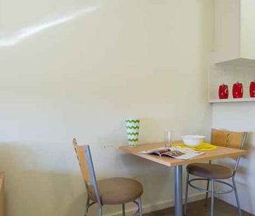 Studio - Photo 2
