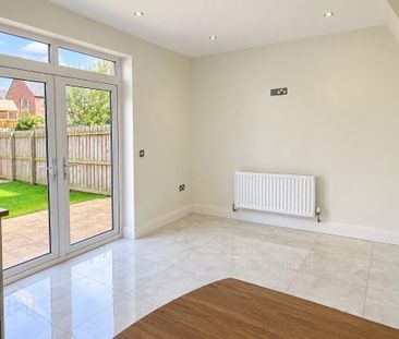 19 Hartley Hall Avenue, Greenisland, Carrickfergus, BT38 8BA - Photo 2