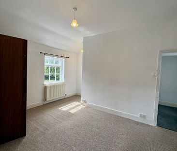 2 bedroom cottage to rent - Photo 2