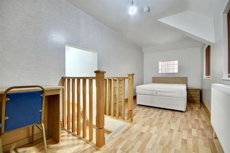 Sandringham Suites & Apartments, Southsea - Photo 3