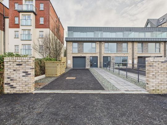 1 Priory Gate, Belfast, BT10 0FF - Photo 1