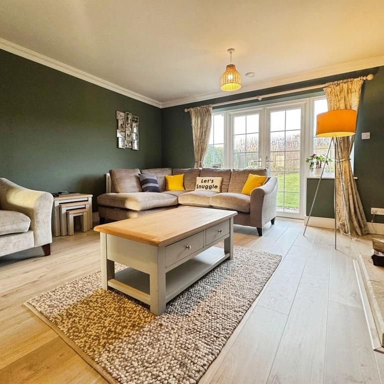 5 bedroom detached house to rent - Photo 1