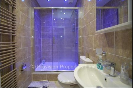 9 Bedroom Properties, Headingley - Photo 3