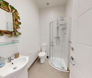 2 bedroom flat to rent - Photo 6