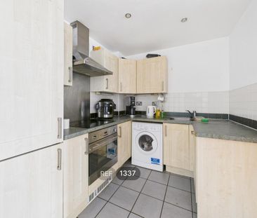 2 bedroom apartment to rent - Photo 3