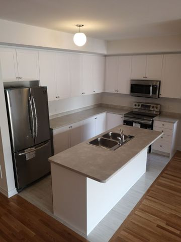 For Lease - 35 Jaffna Lane, Markham, Ontario - Photo 3